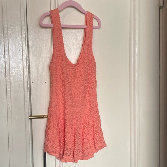 Salmon colored double layered Peplum Tank Top, XS - Picture 1 of 3